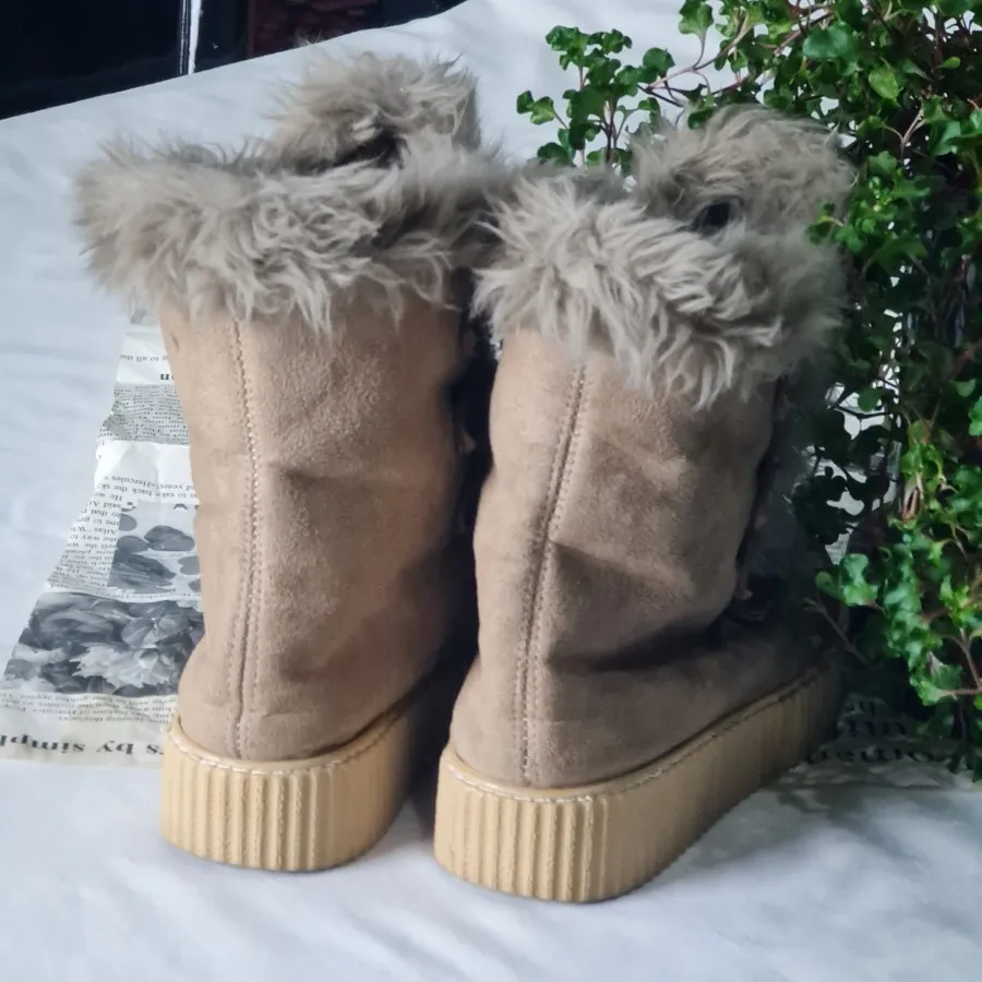 بوت خزدار کرم