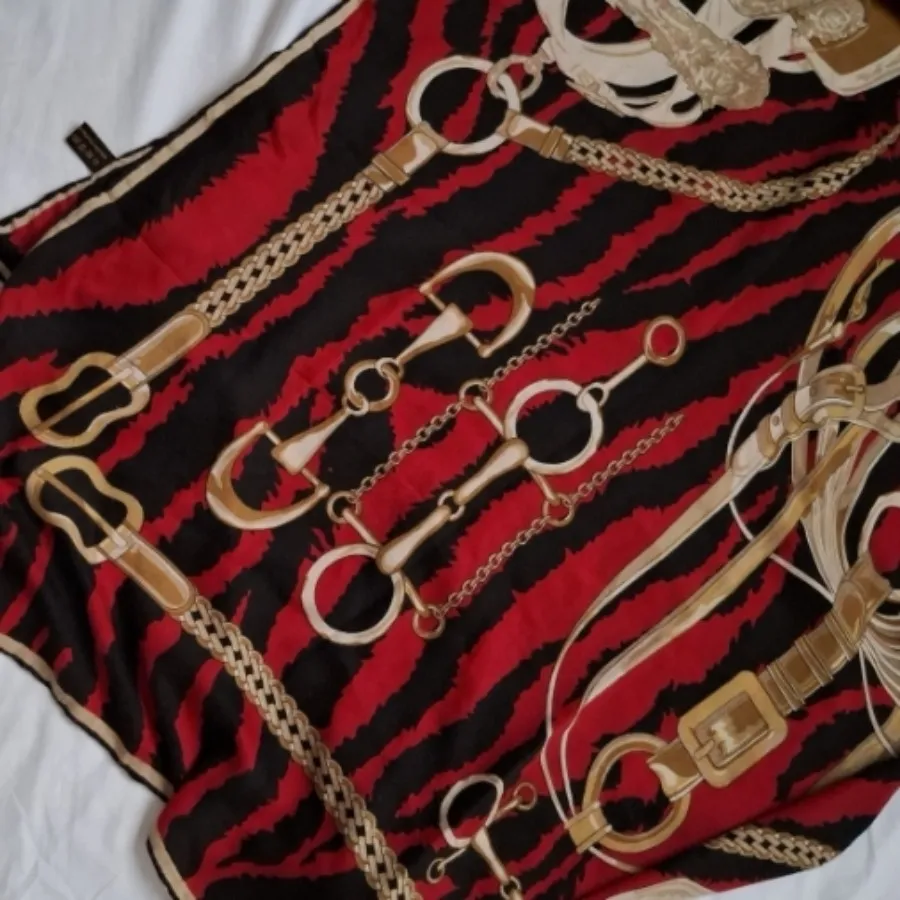 روسری قواره بزرگ