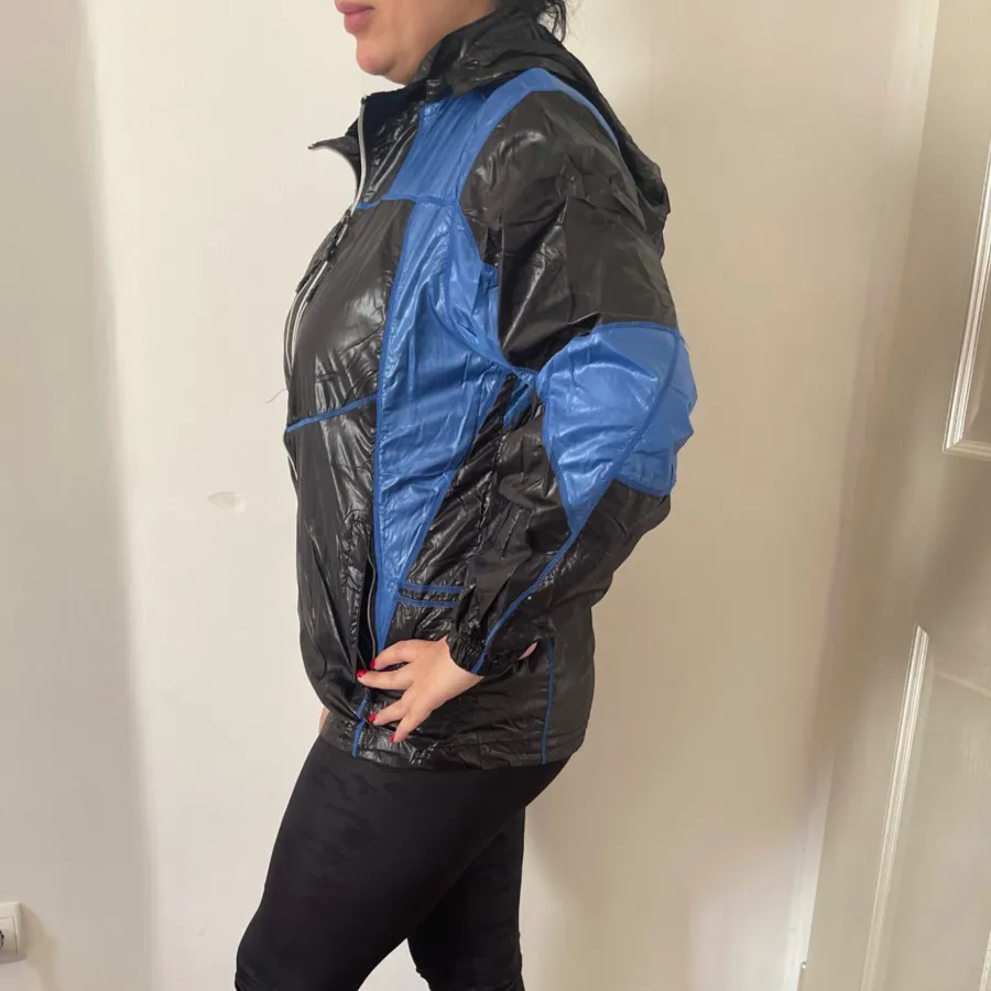 کاپشن بارونی  زنونه