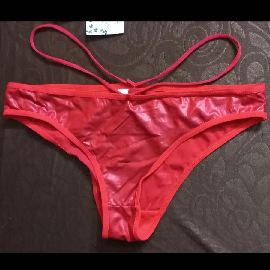 ست لباس زیر چرم کاملانو