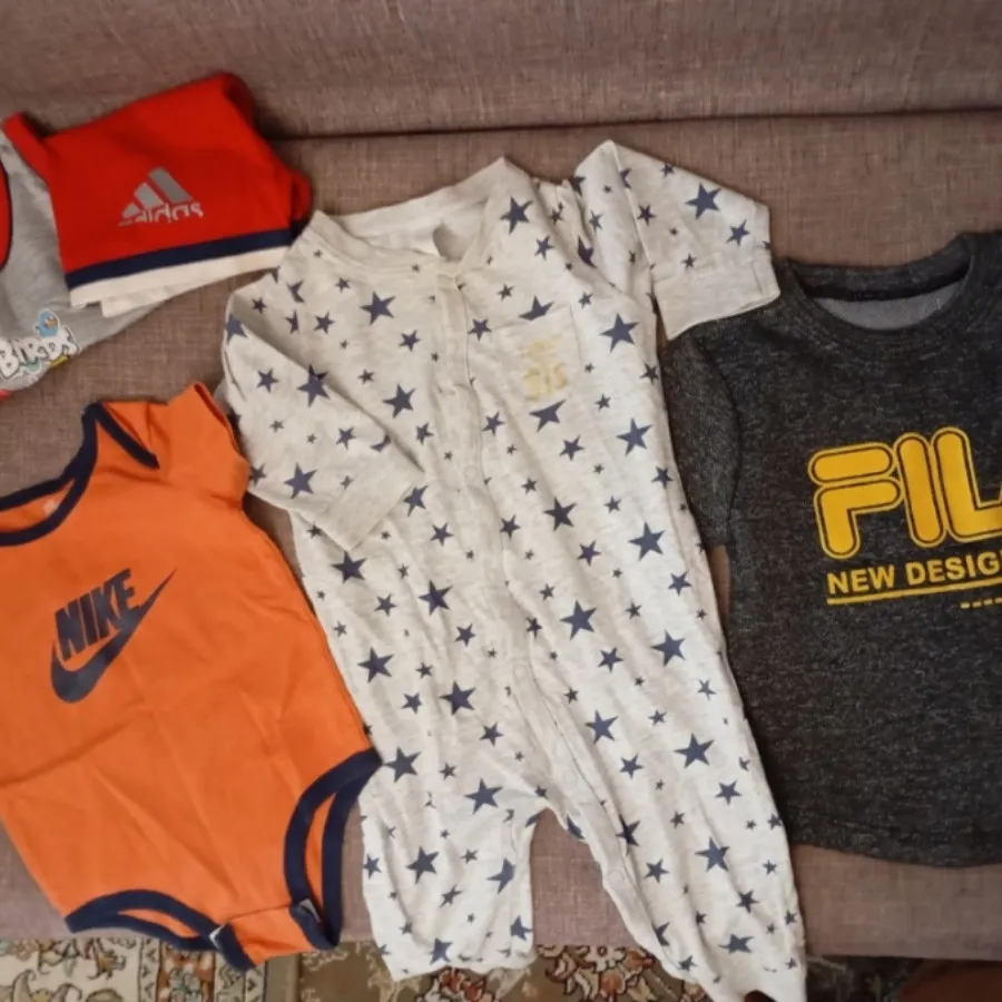 لباس بچگانه