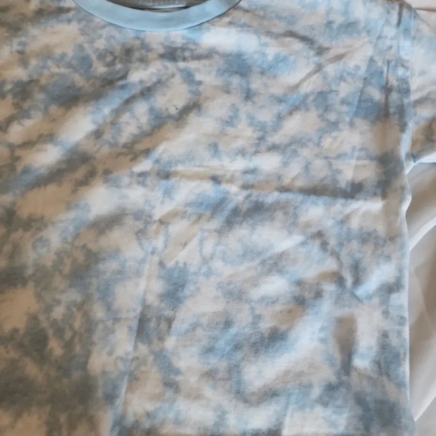 کراپ تی شرت نخی ابری