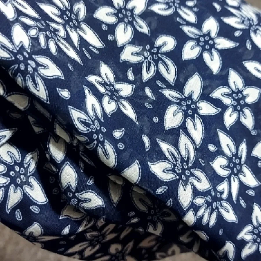 چادر سورمه ای