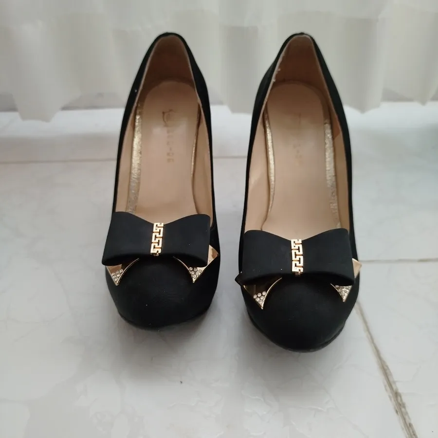 کفش پاشنه بلند