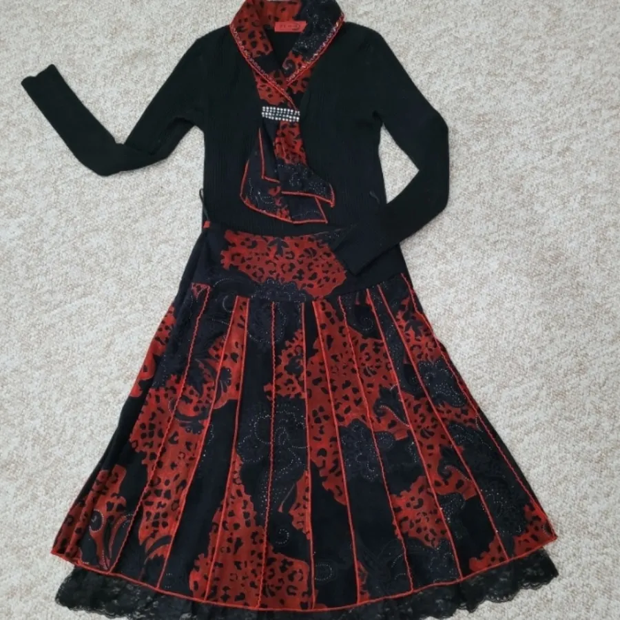 بلوز و دامن بافت