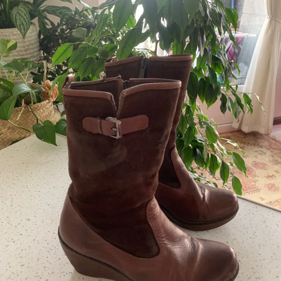 بوت چرم وجیر