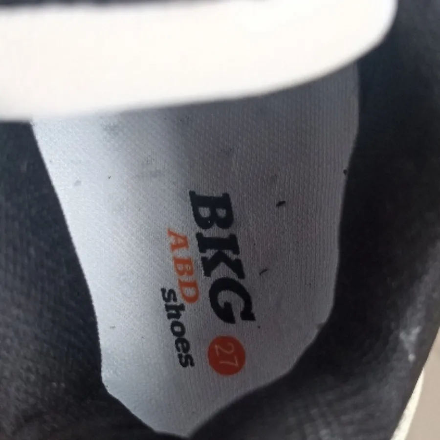 کتونی بچگانه