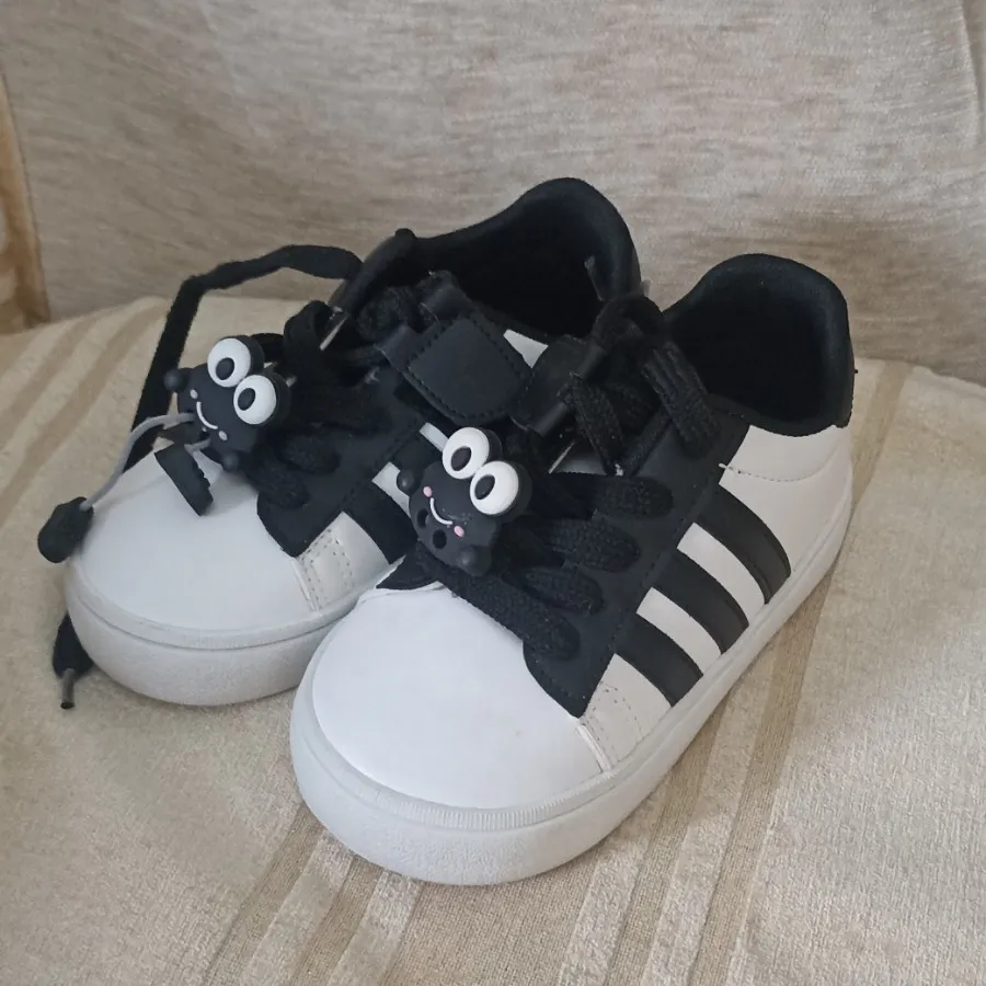 کتونی بچگانه