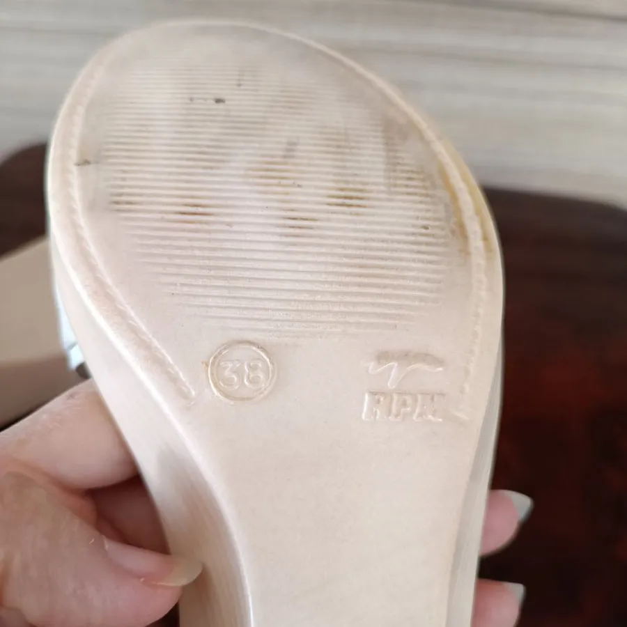 دمپایی زنانه