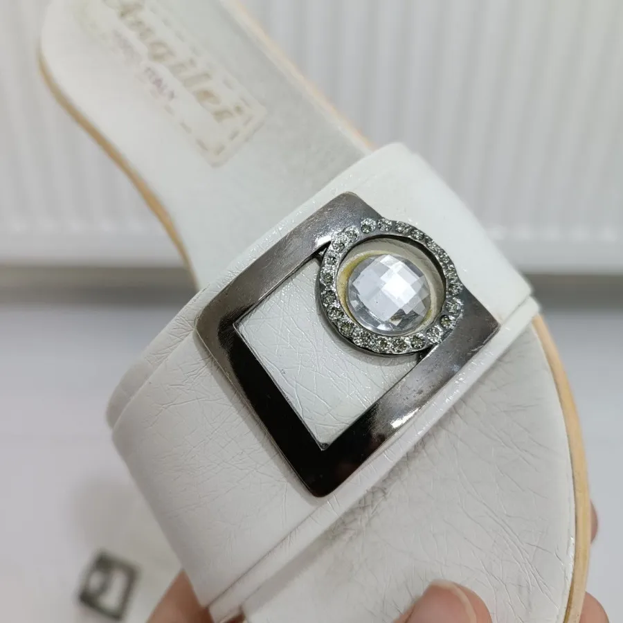 دمپایی زنانه