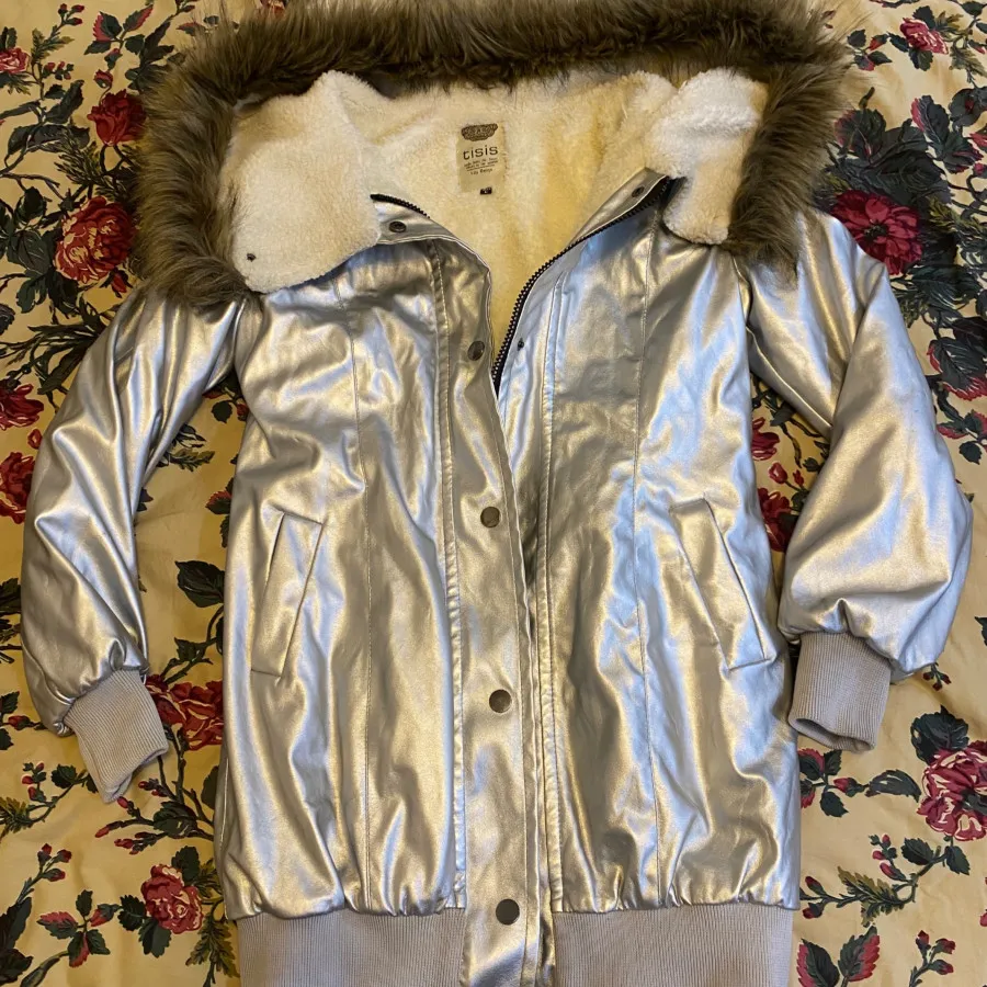 کاپشن هلوگرامی در حد نو