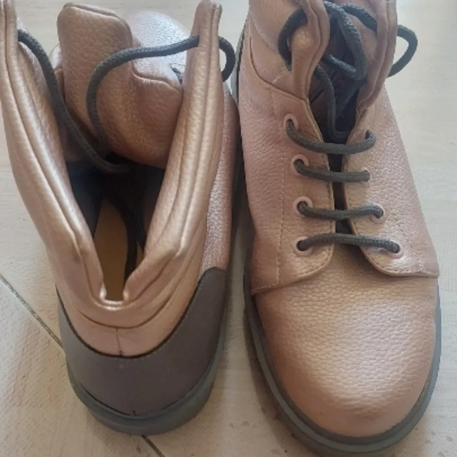 نیم بوت کالباسی