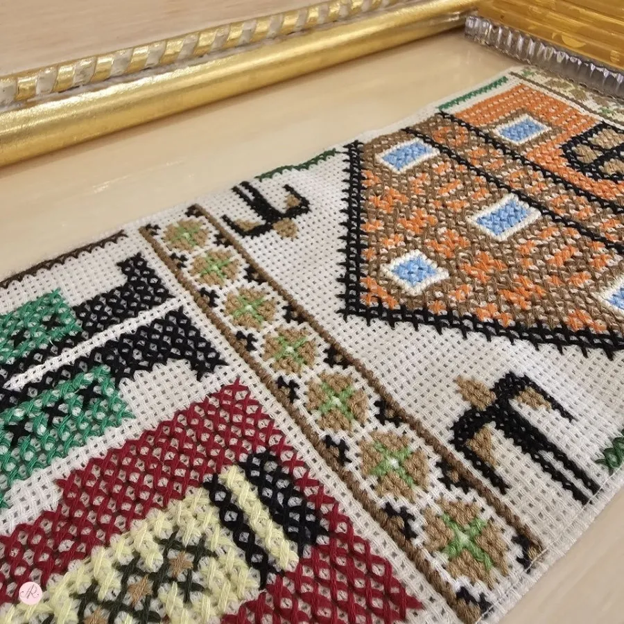 دست بافته گلدوزی وارداتی