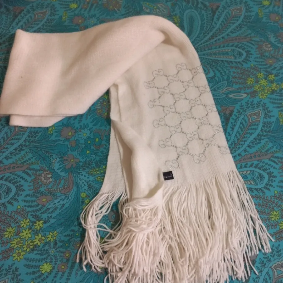 شال بافت سفید