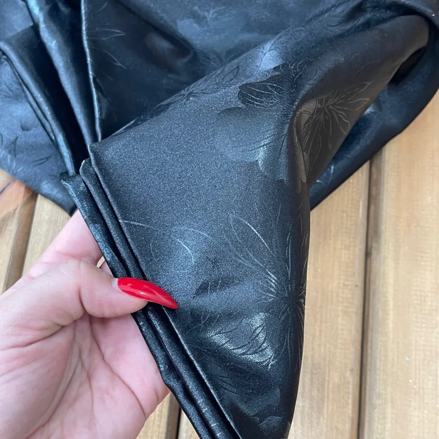 پارچه ساتن مشکی