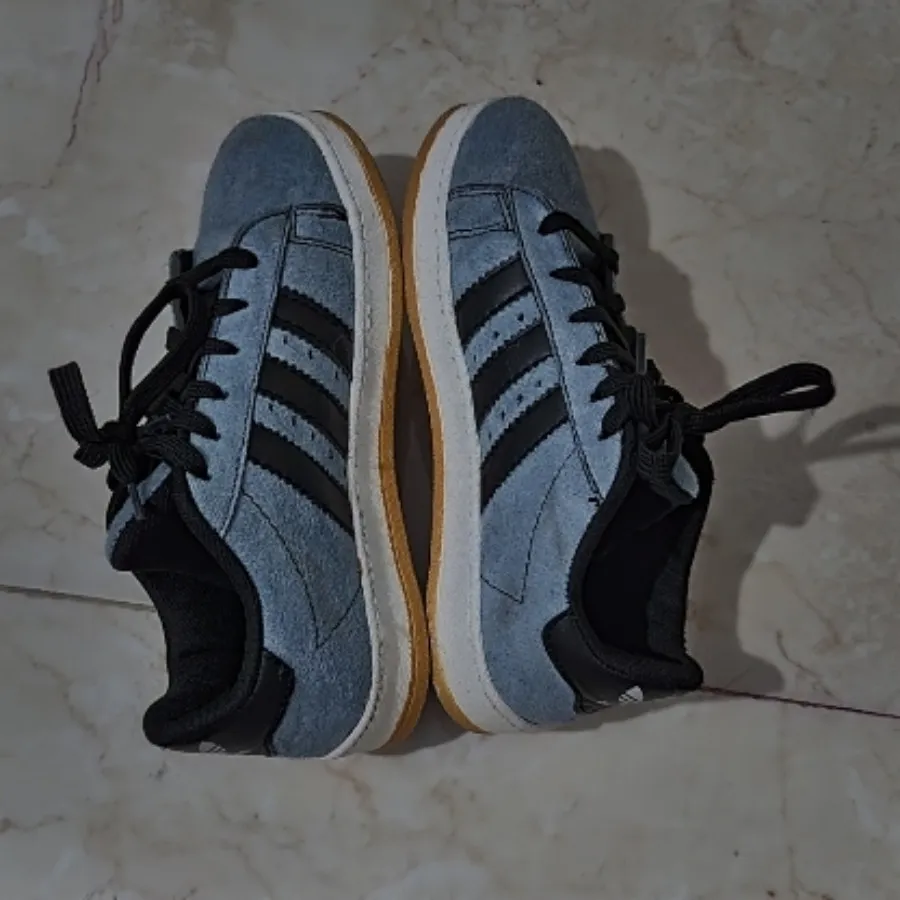 کتونی آدیداس کمپس