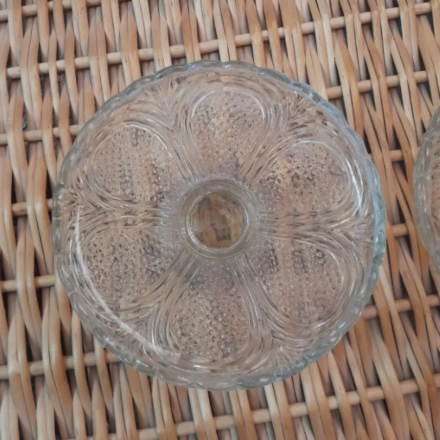 شیرینی خوری کوچک قدیمی