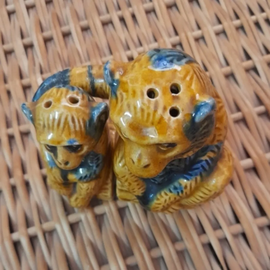 نمکدان قدیمی