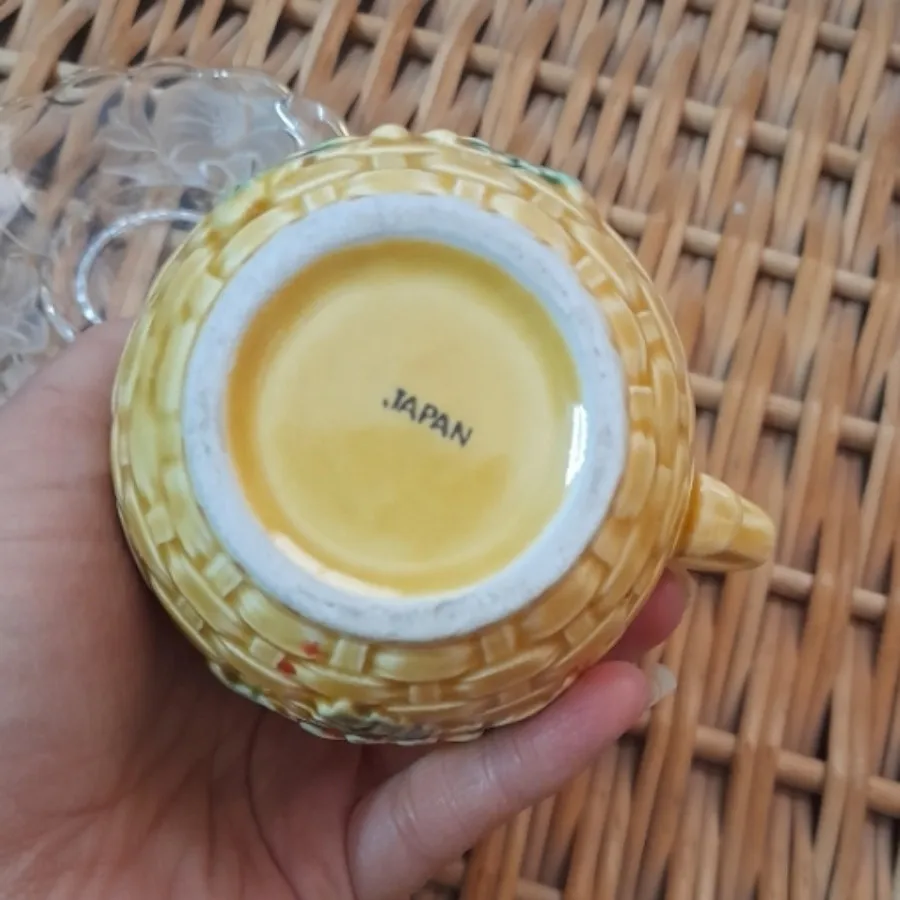 پارچ کوچک قدیمی