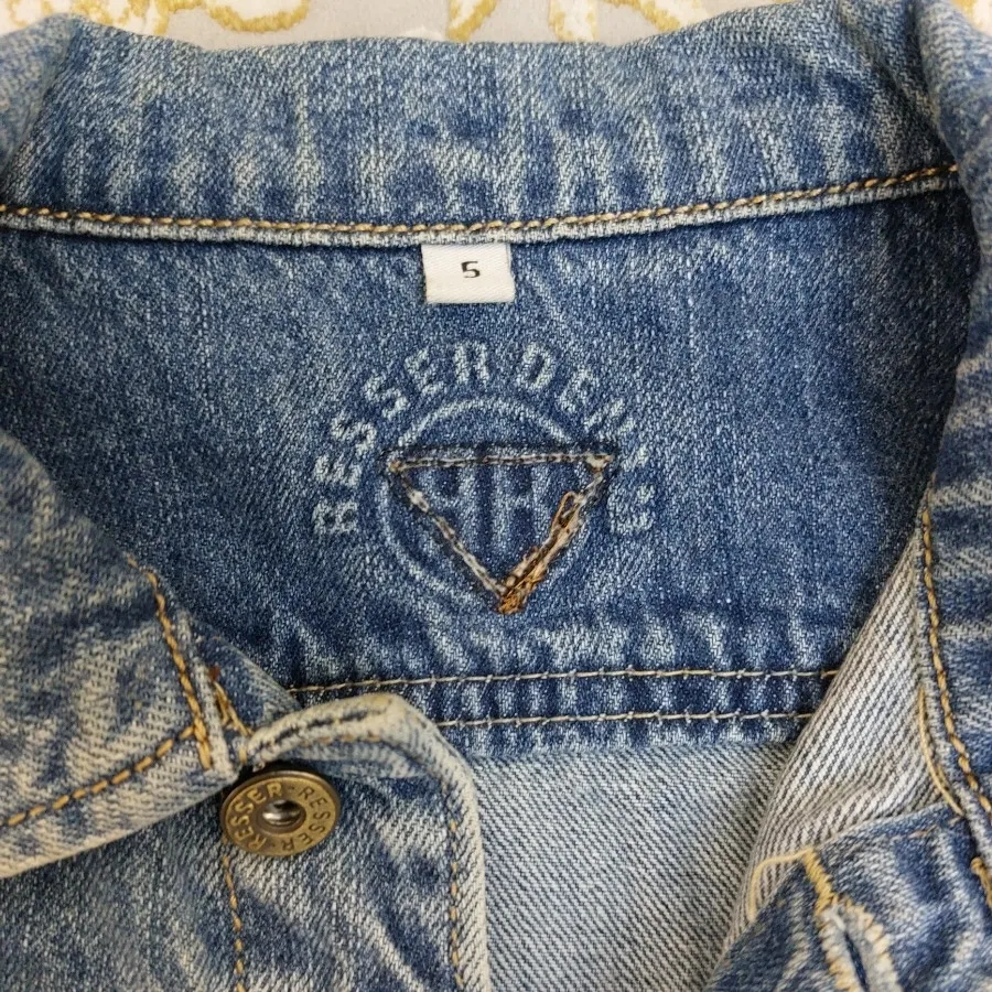 لباس بچگانه