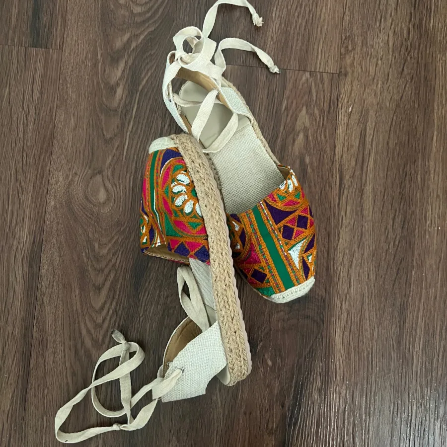 کفش کنفی تابستانی