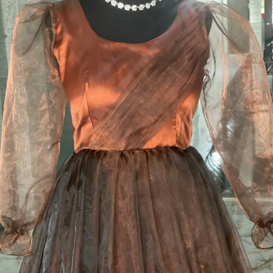 پیراهن دخترانه