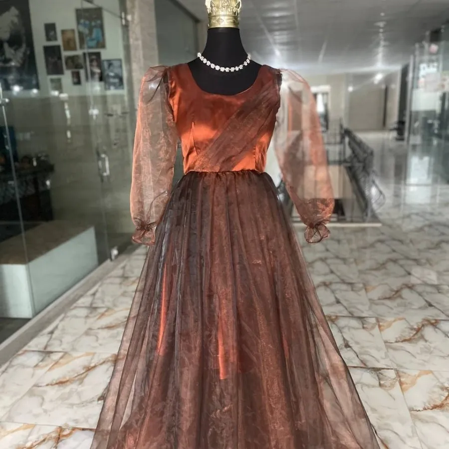 پیراهن دخترانه