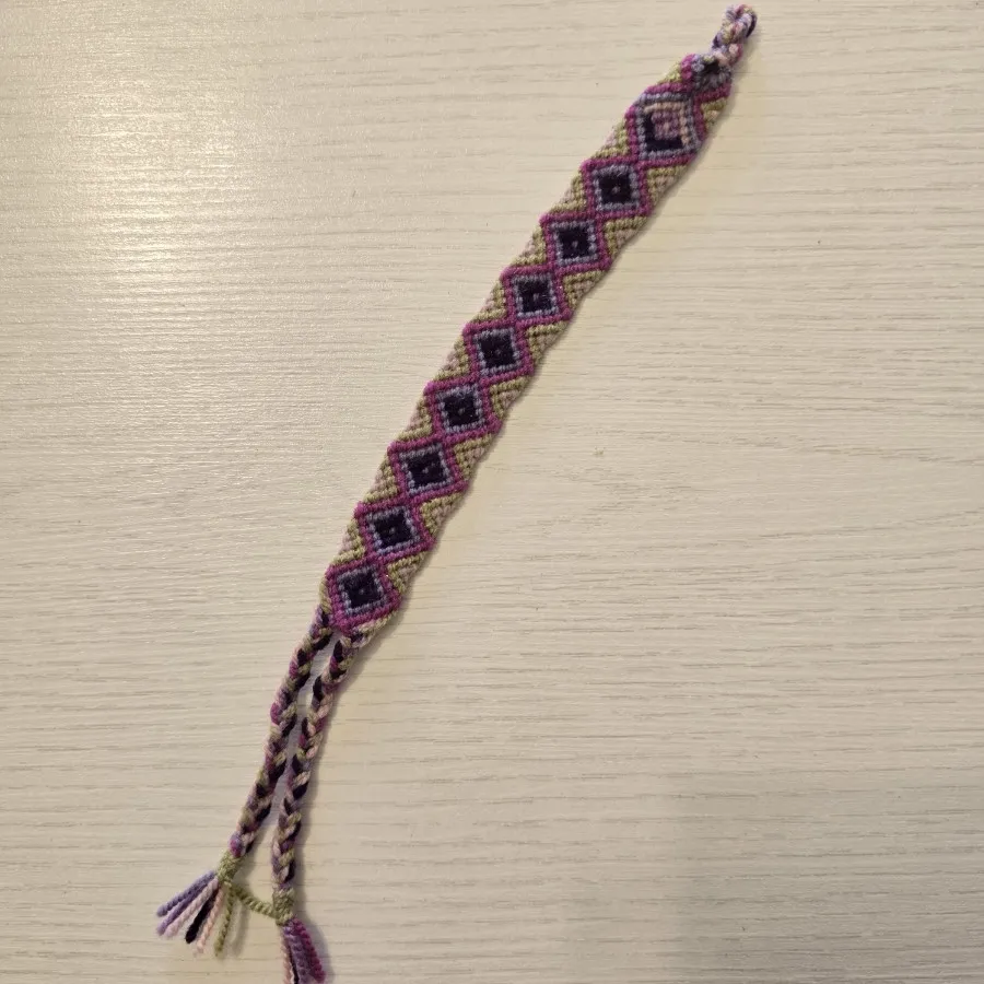 دست بند دوستی