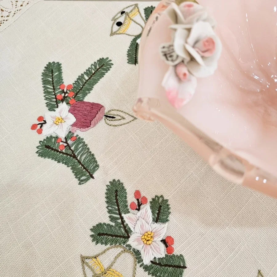 رومیزی گلدوزی خارجی