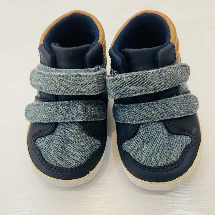 نیم بوت نوزادی