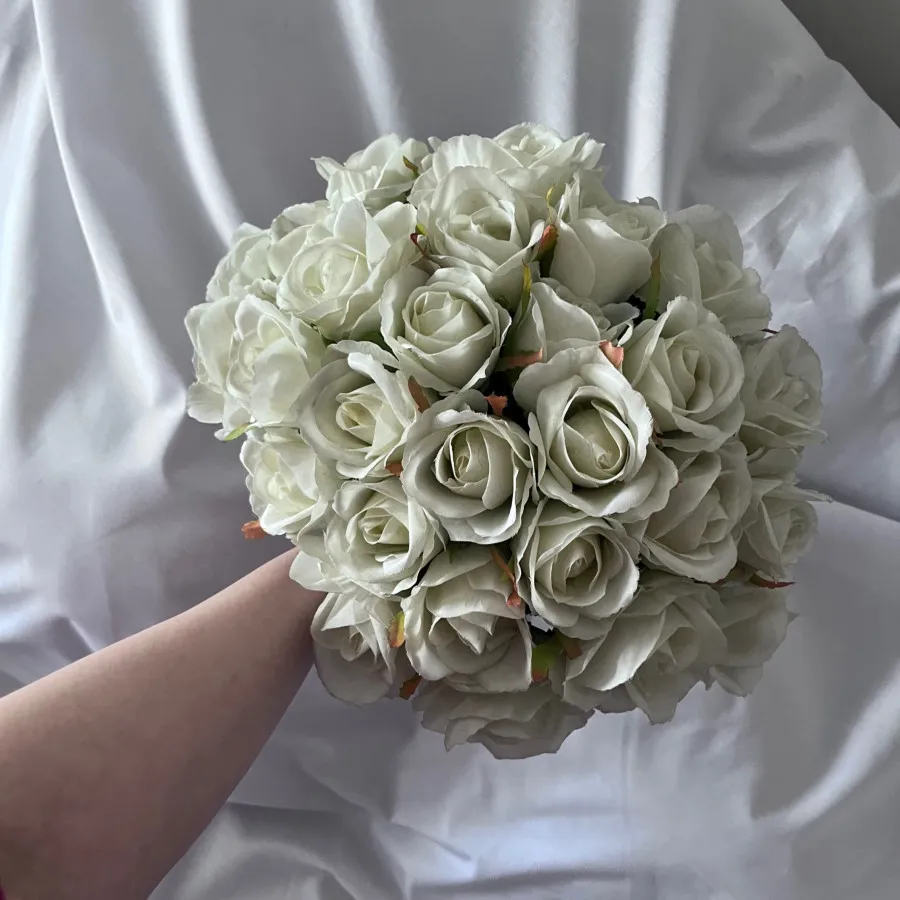 دسته گل 28شاخه