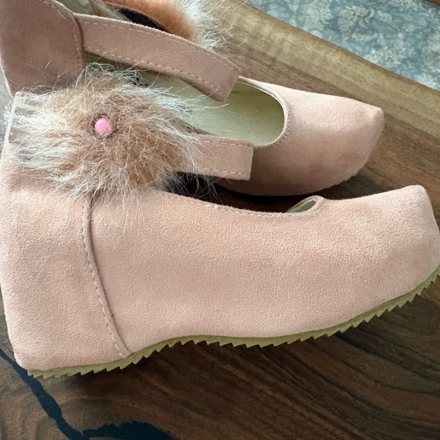 کفش زیبای دخترانه