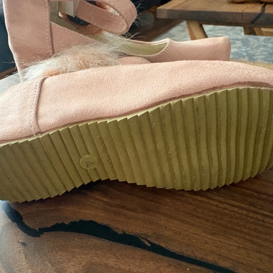 کفش زیبای دخترانه