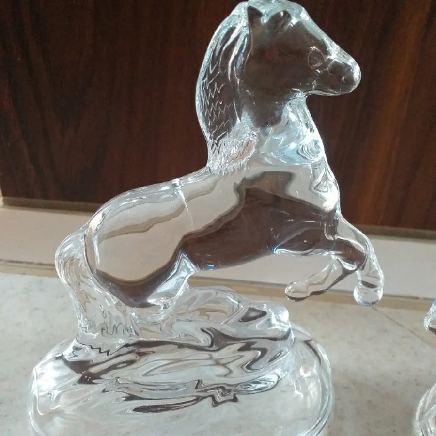 مجسمه کریستال اسب