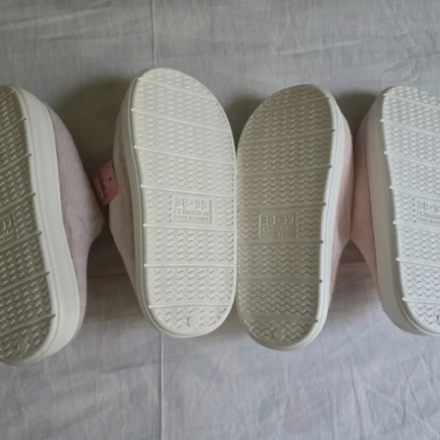 دمپایی روفرشی