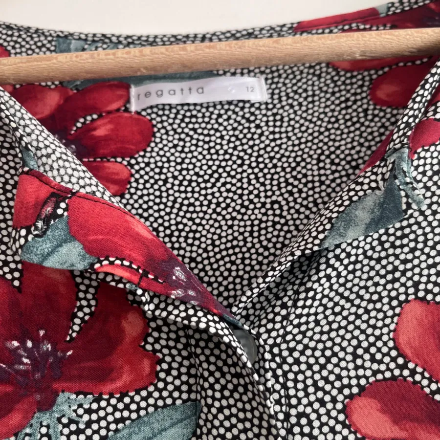 شومیز دکمه دار