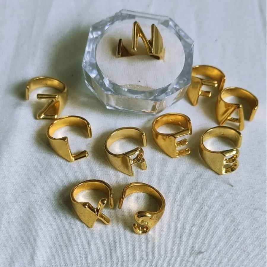 انگشترهای حروف انگلیسی