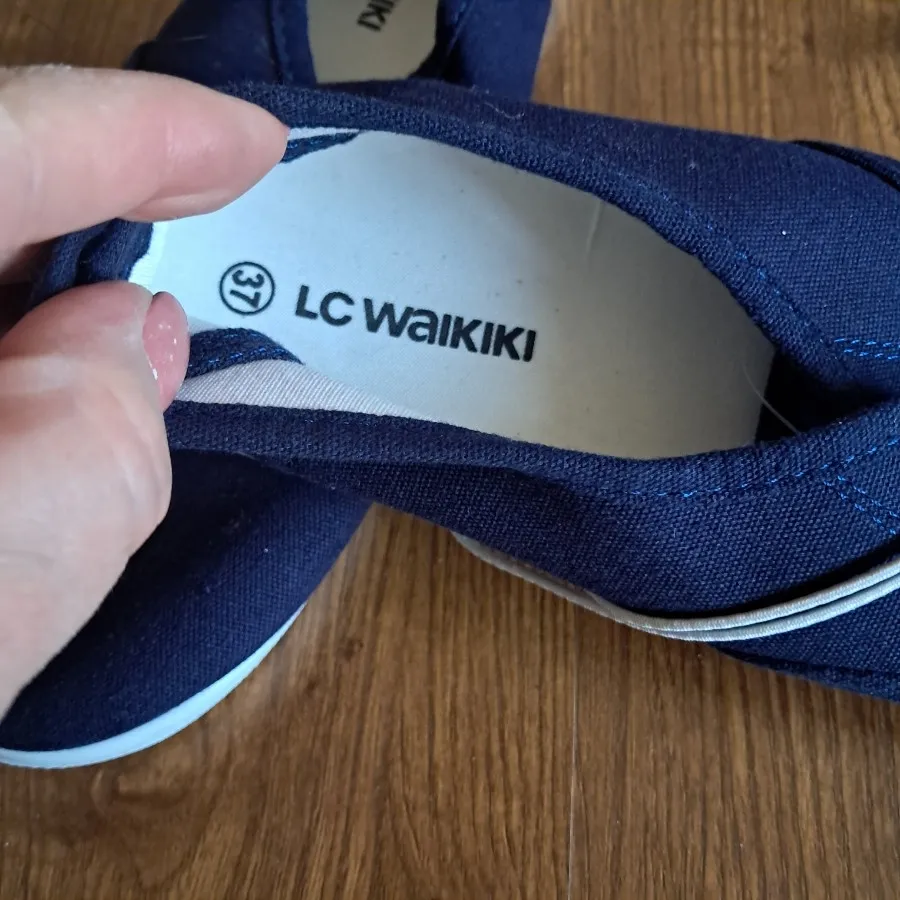 کفش راحتی ال سی وایکیکی