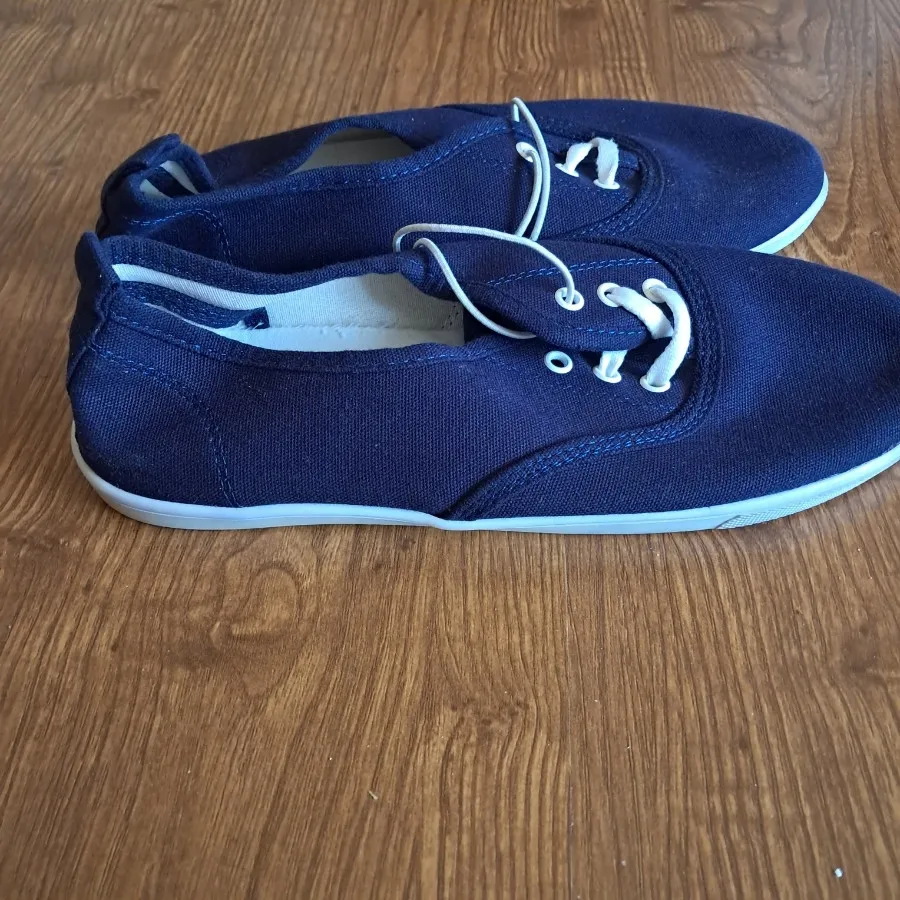 کفش راحتی ال سی وایکیکی