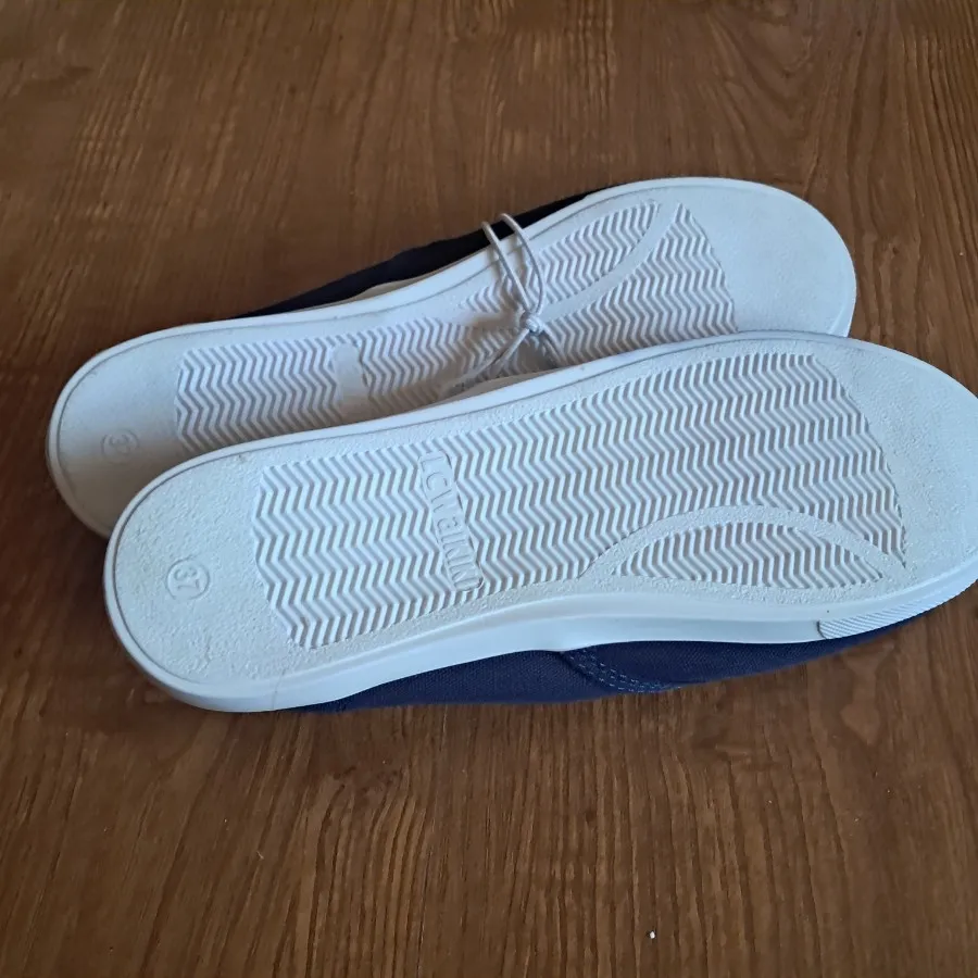 کفش راحتی ال سی وایکیکی