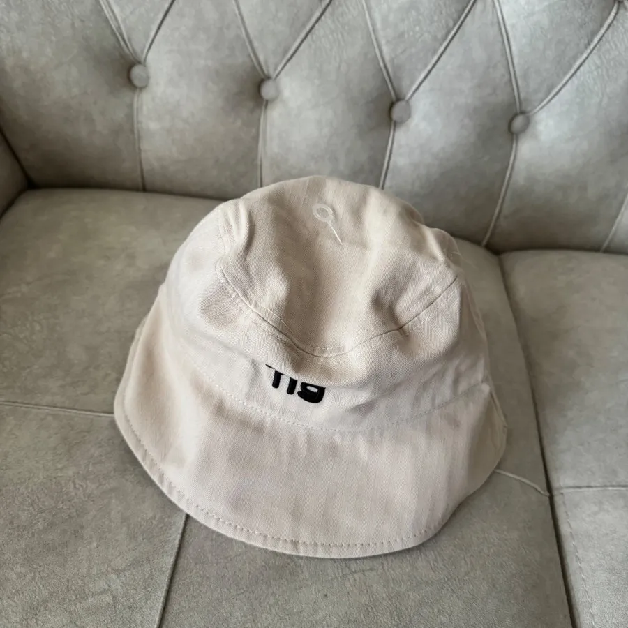 باکت هت کلاه کرم