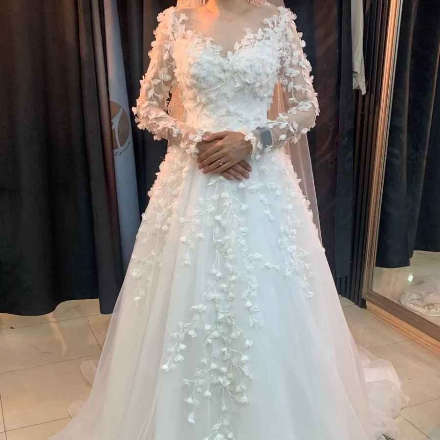 لباس عروس مزون هستی