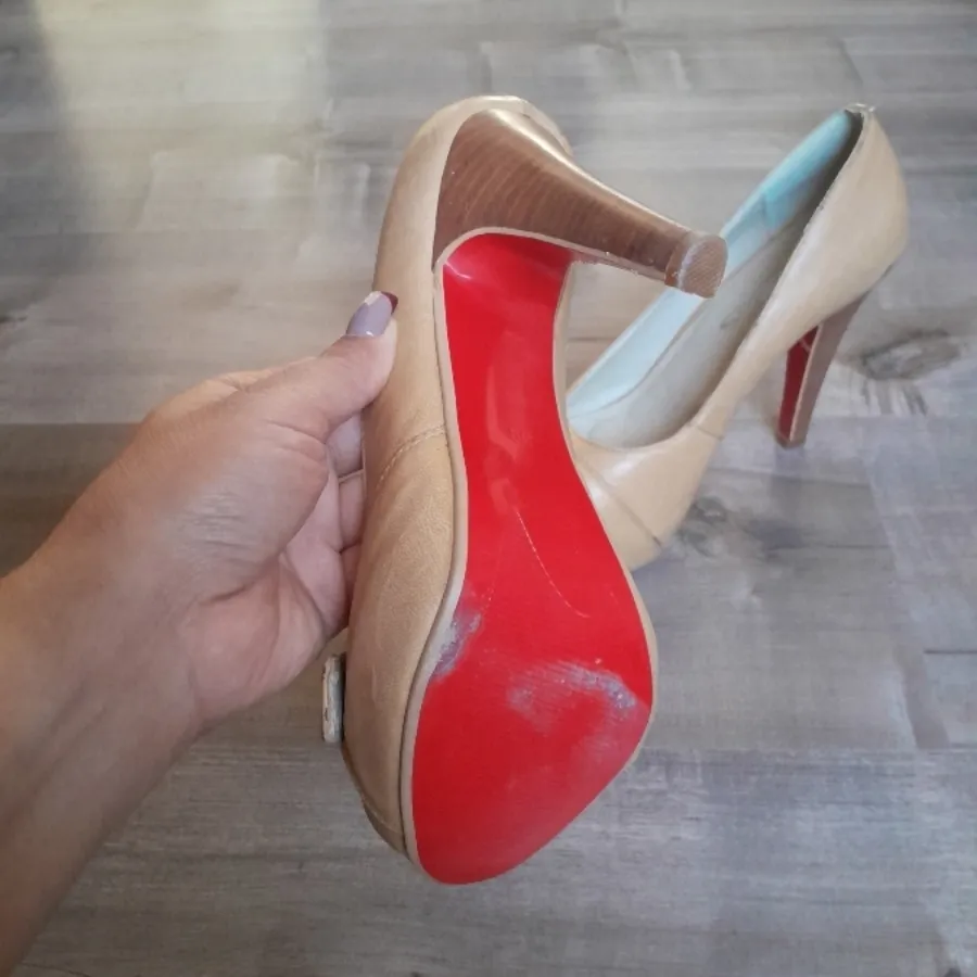 کفش پاشنه دار