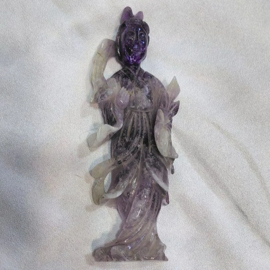 مجسمه سنگ آمیتیست