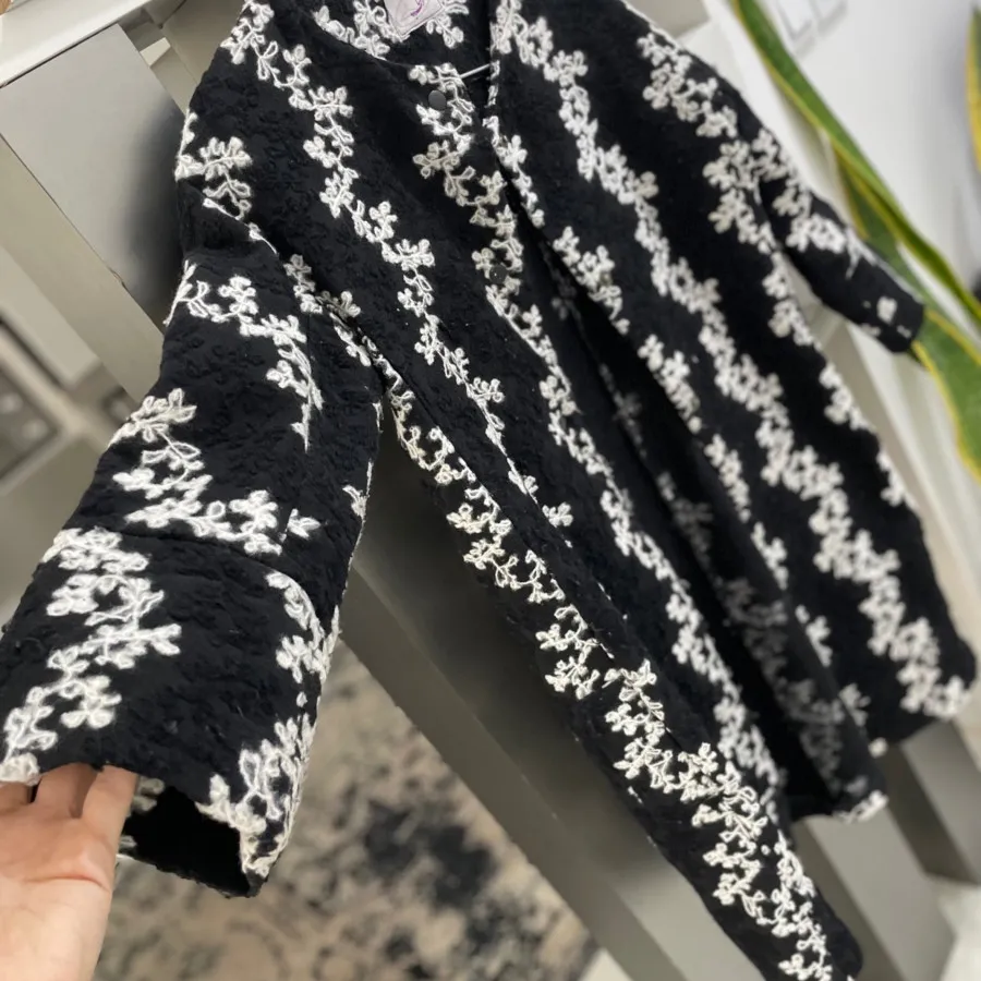 پالتو گلدوزی برجسته