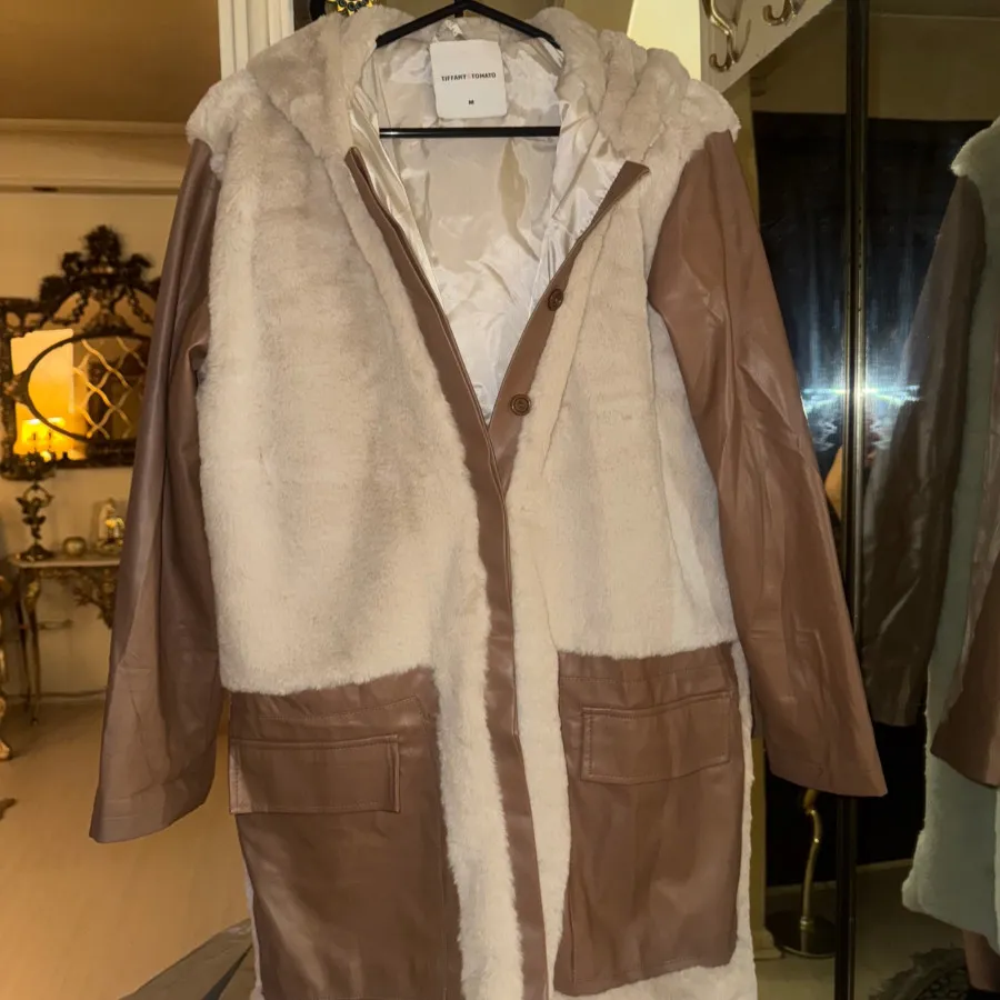 پالتو برند پوشت و چرم