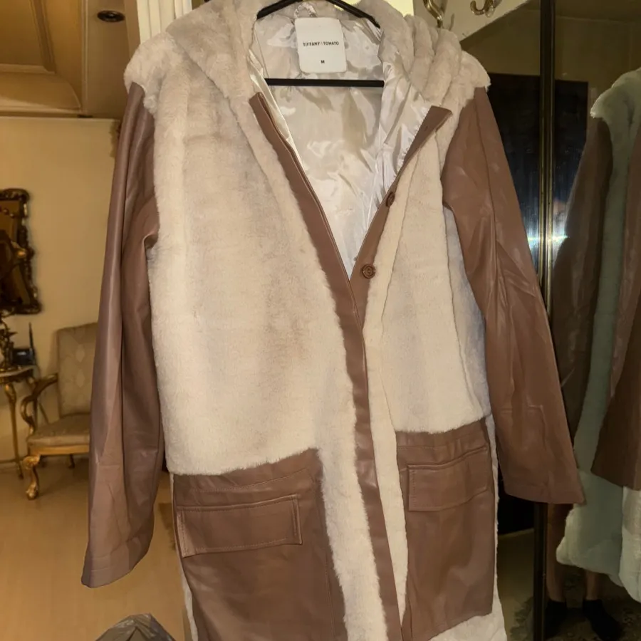 پالتو برند پوشت و چرم