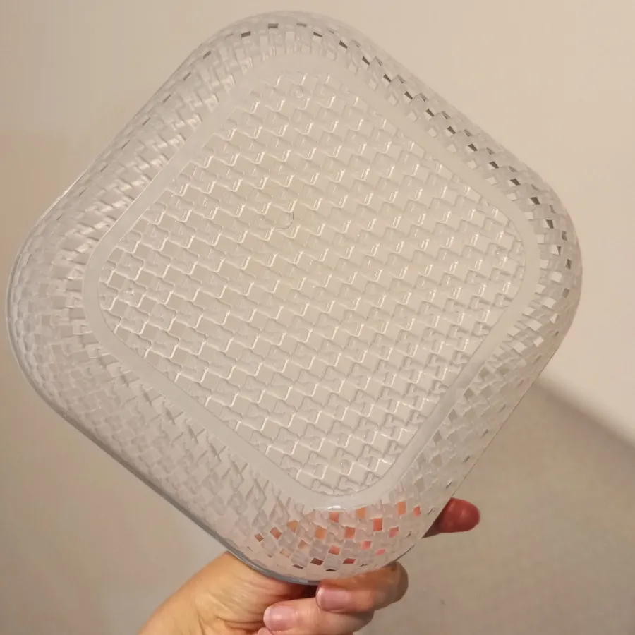 سبد نان و میوه و سبزی