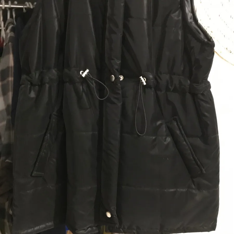 پافر مشکی کلاهدار