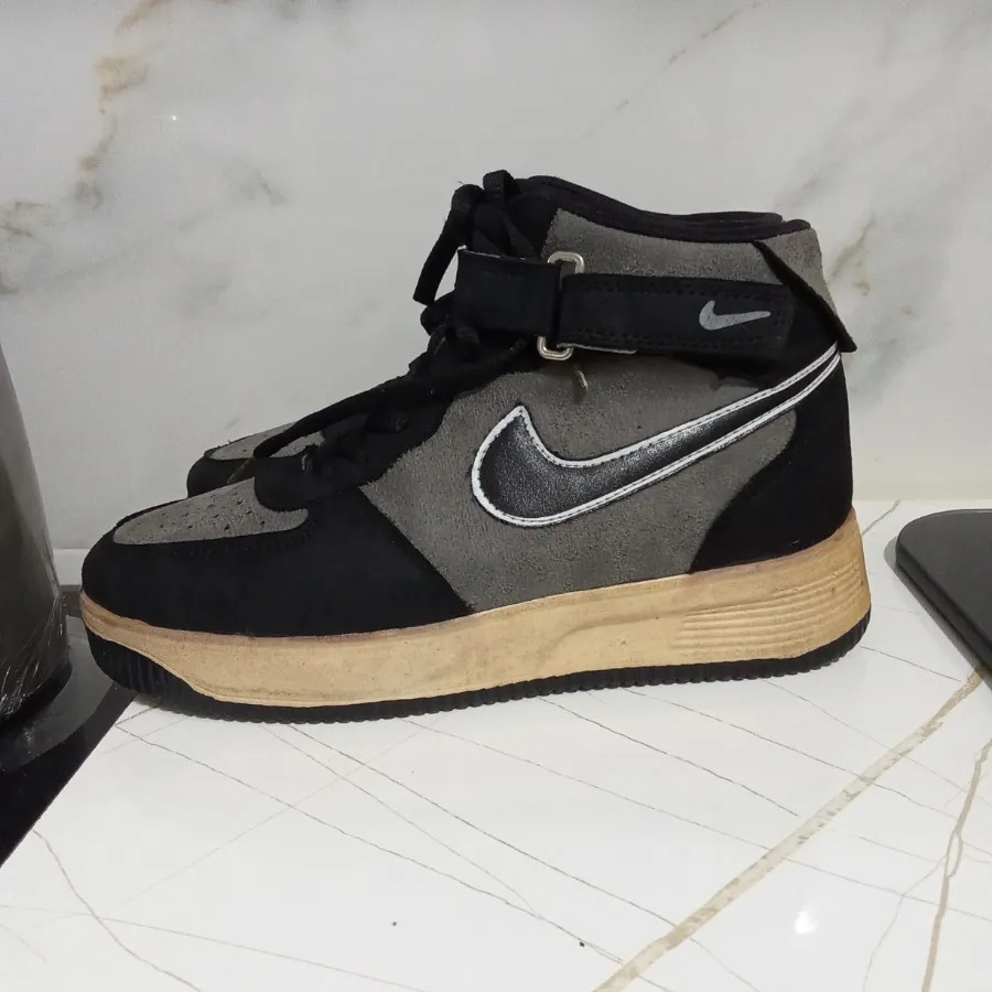 کتونی ساق دار